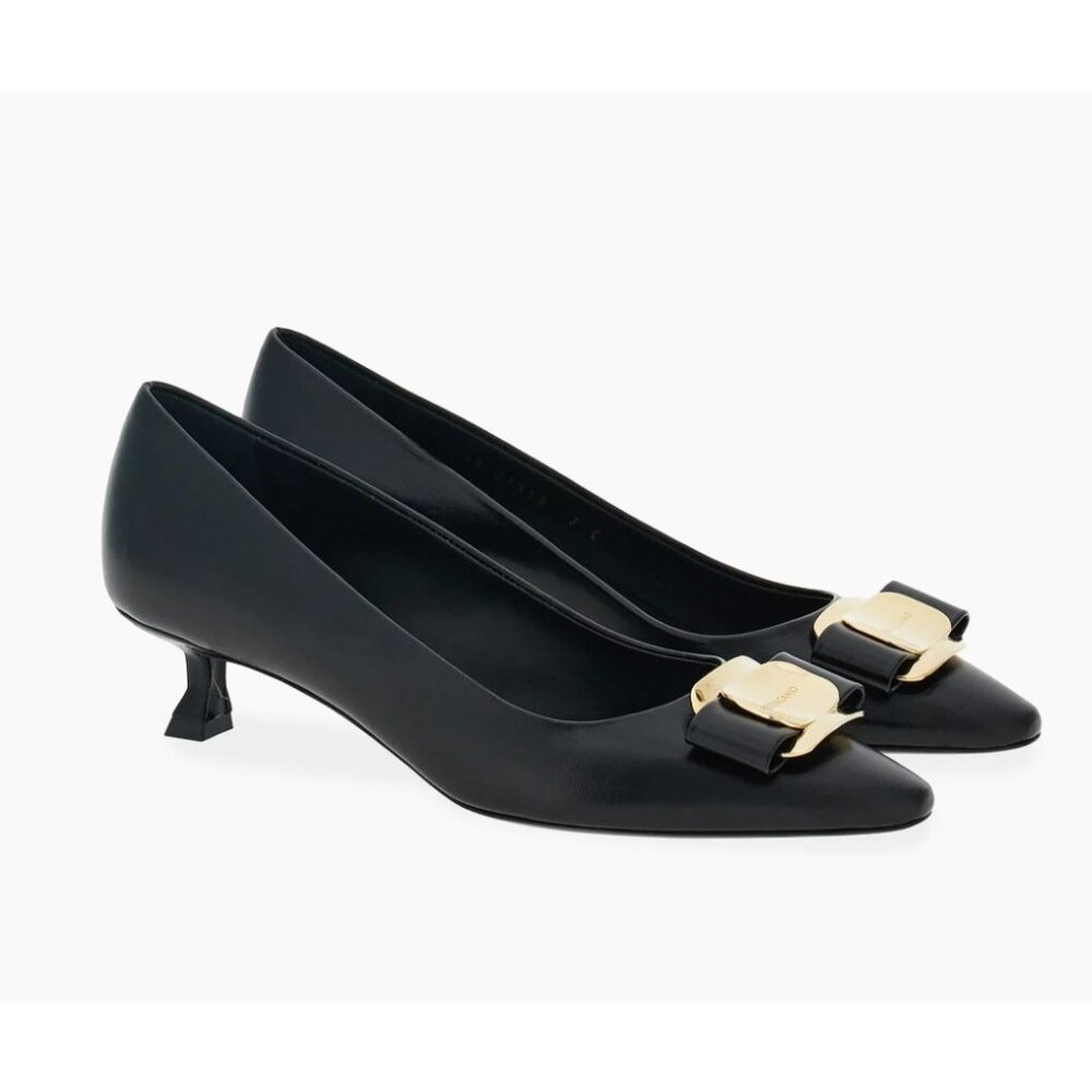Salvatore Ferragamo $980 Zelma Leather Bow Kitten-Heel Pumps Size 7.5 in Black